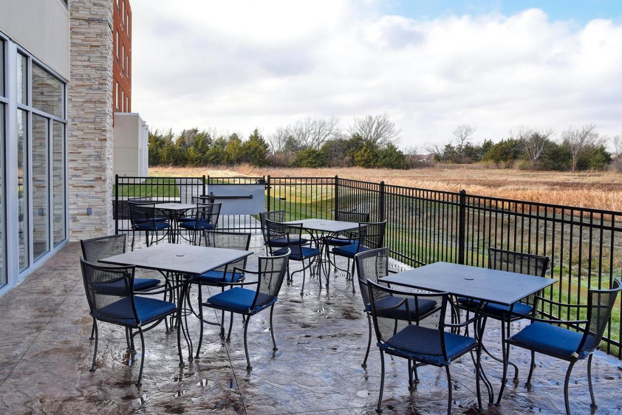 Holiday Inn Express & Suites - Ottawa By Ihg Bagian luar foto
